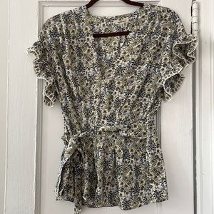 Short Sleeve floral top with tie waist